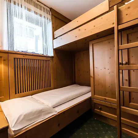 Antares Hotel apartamentowy 3*