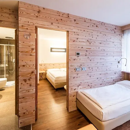 Hotel apartamentowy Antares Selva di Val Gardena