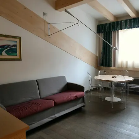 Hotel apartamentowy Antares
