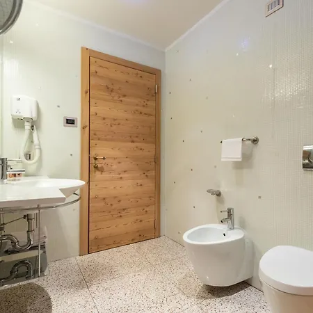 Antares Aparthotel Sëlva